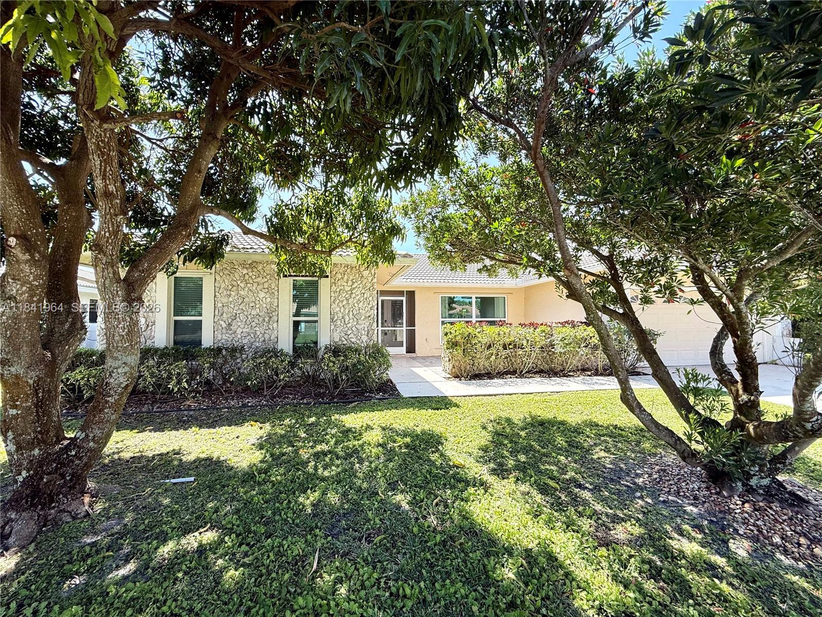 10126 Crosswind Rd, Boca Raton FL 33498