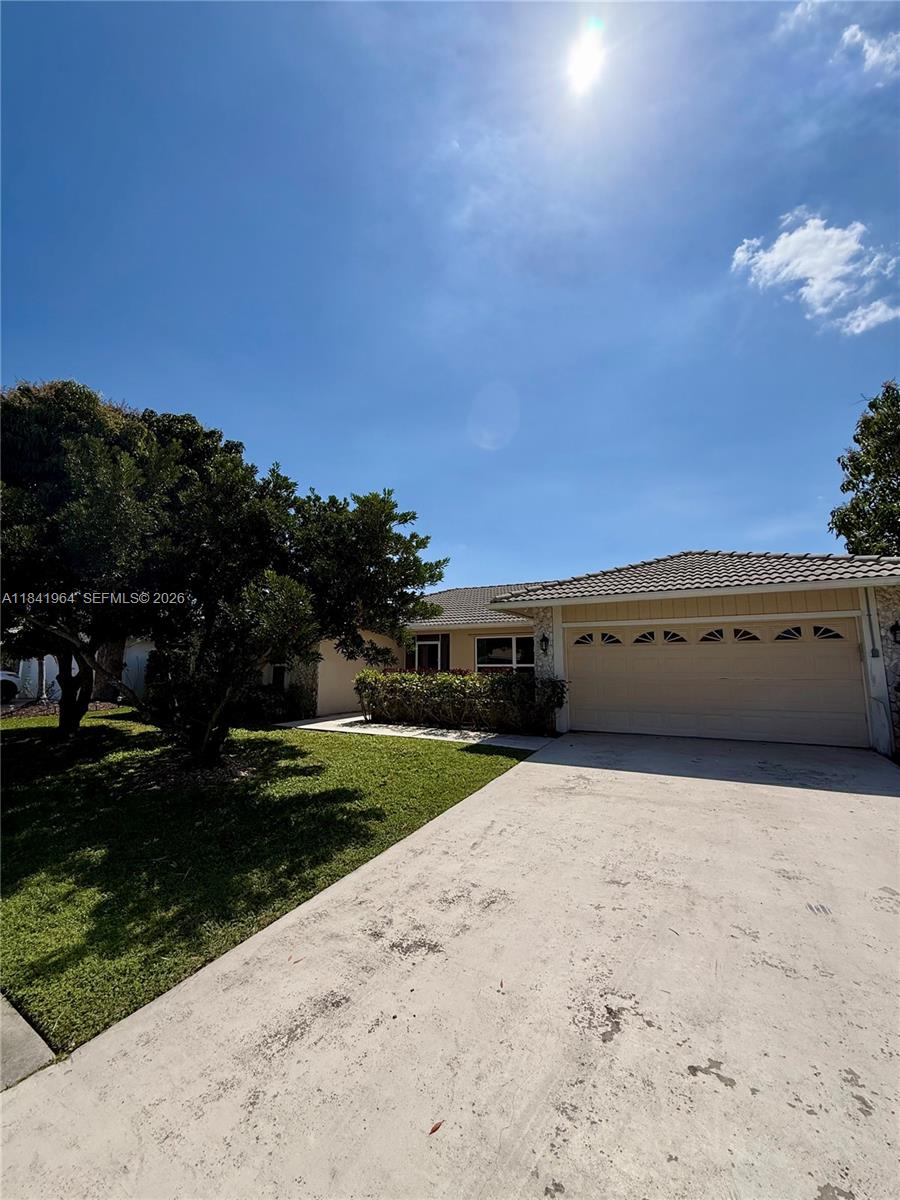 10126 Crosswind Rd, Boca Raton FL 33498