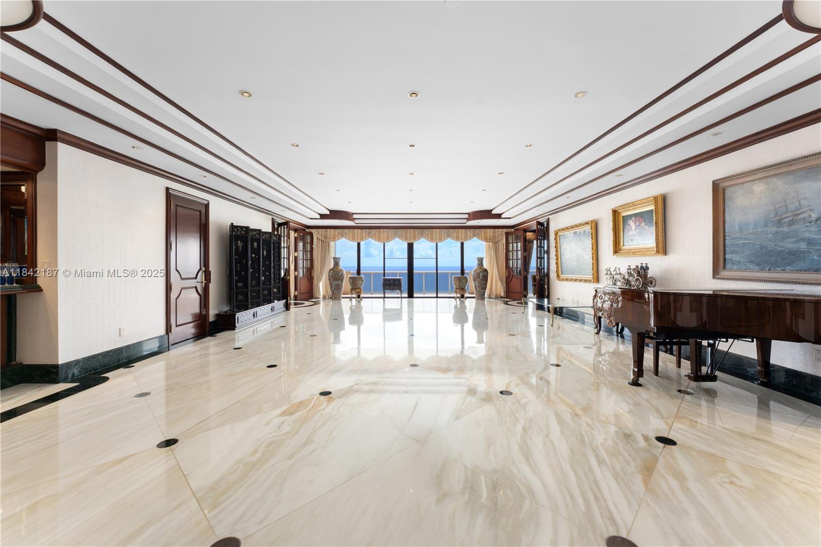 5757 Collins Ave #PH-4, Miami Beach FL 33140