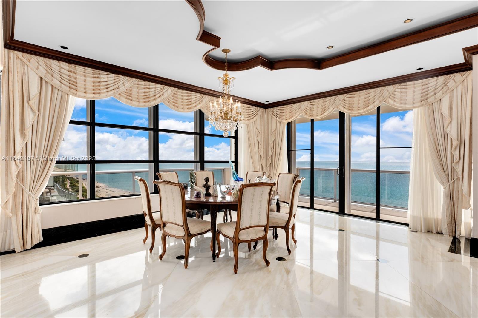 5757 Collins Ave #PH-4, Miami Beach FL 33140