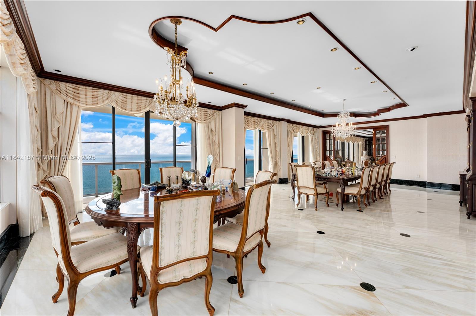 5757 Collins Ave #PH-4, Miami Beach FL 33140