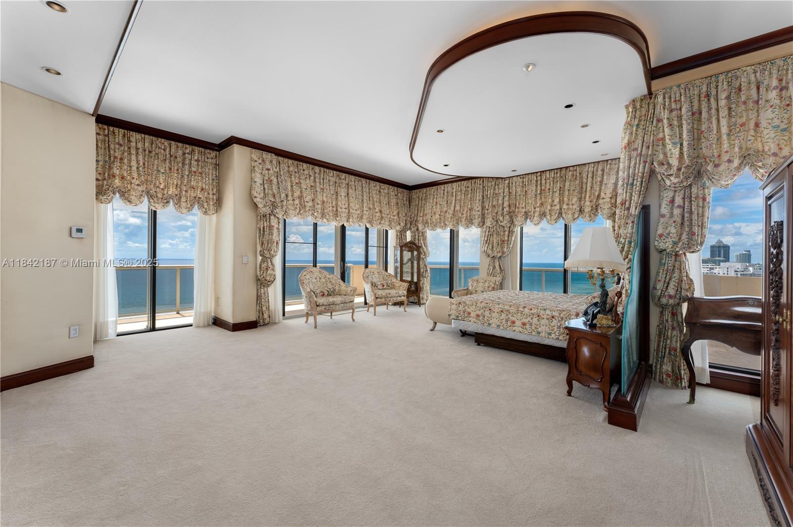 5757 Collins Ave #PH-4, Miami Beach FL 33140