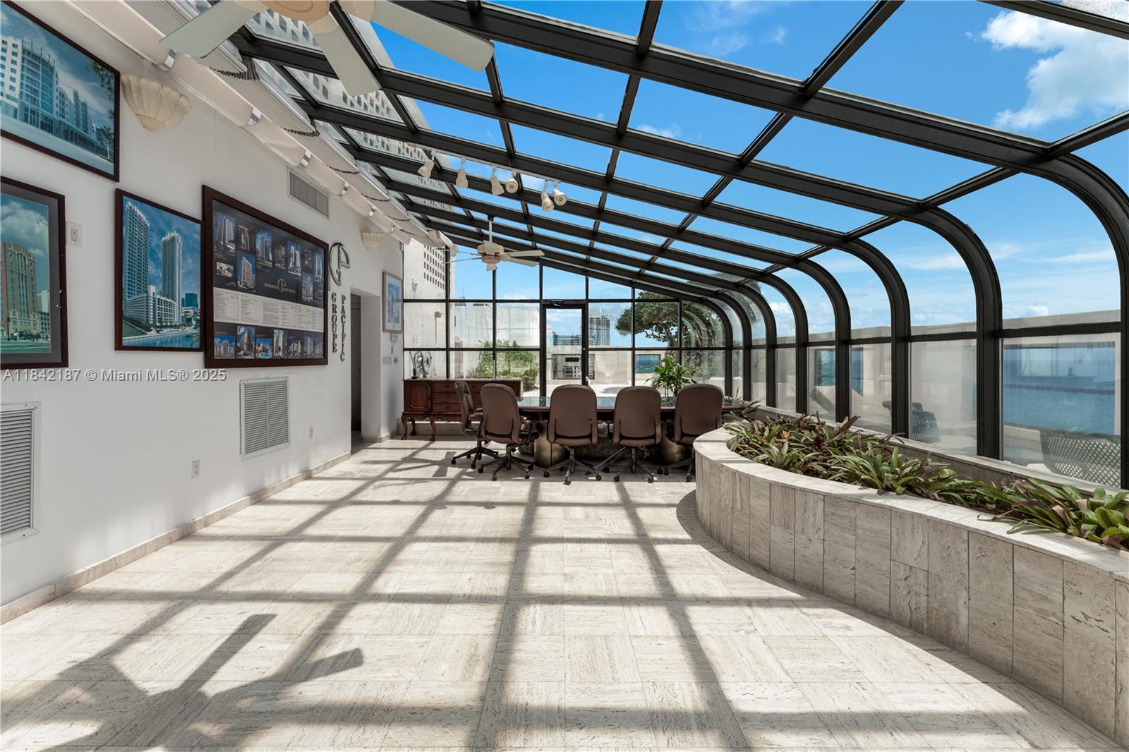 5757 Collins Ave #PH-4, Miami Beach FL 33140