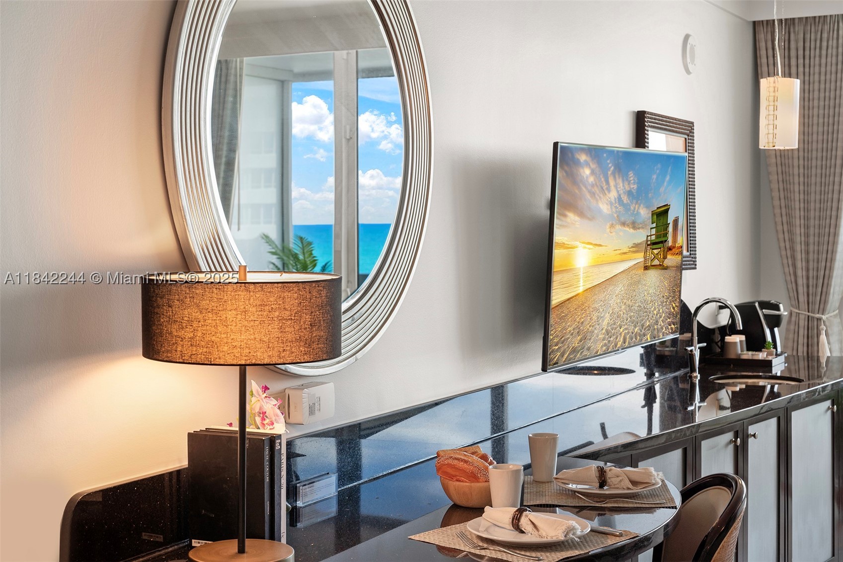 4391 Collins Ave #802, Miami Beach FL 33140