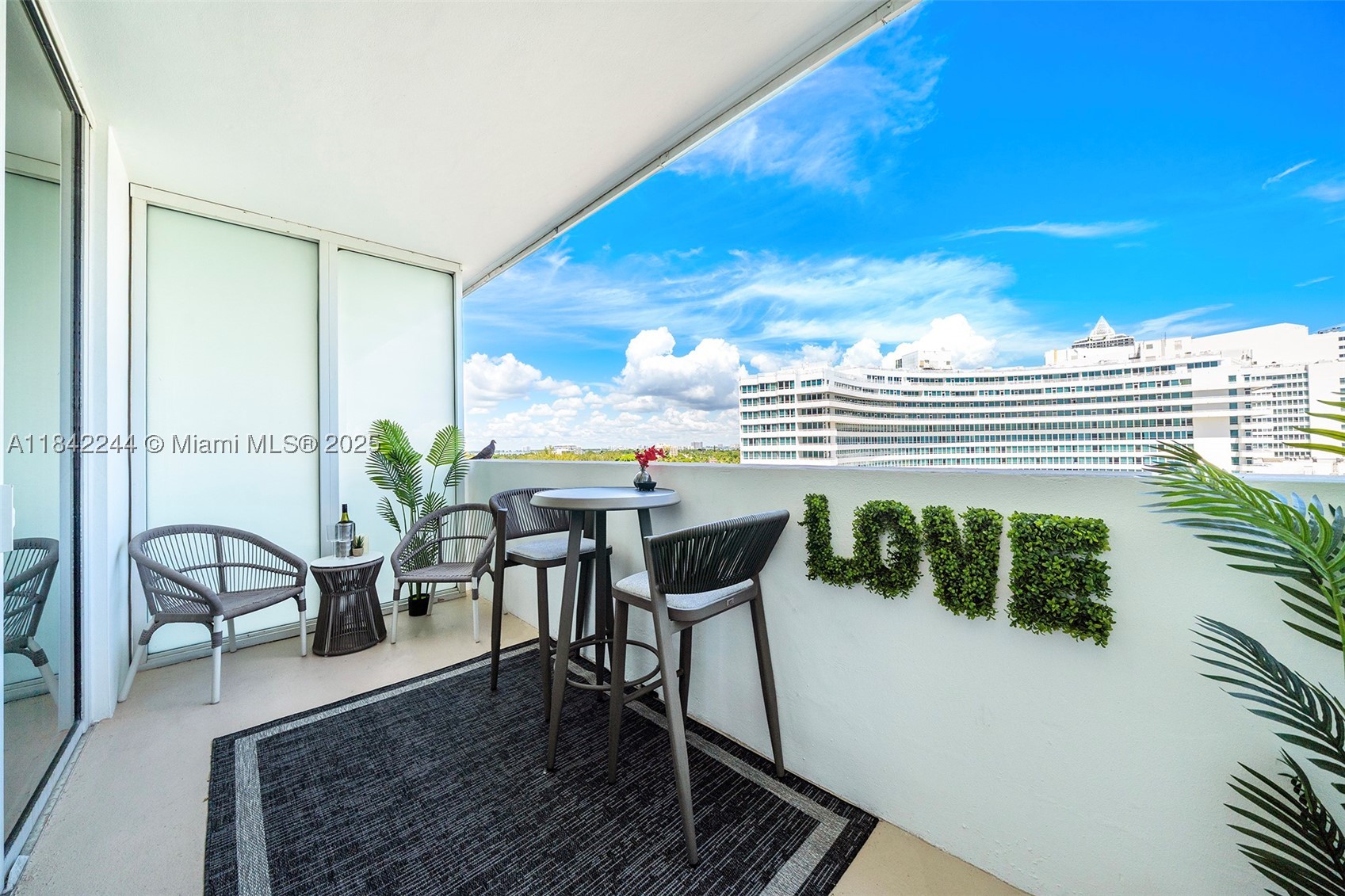 4391 Collins Ave #802, Miami Beach FL 33140