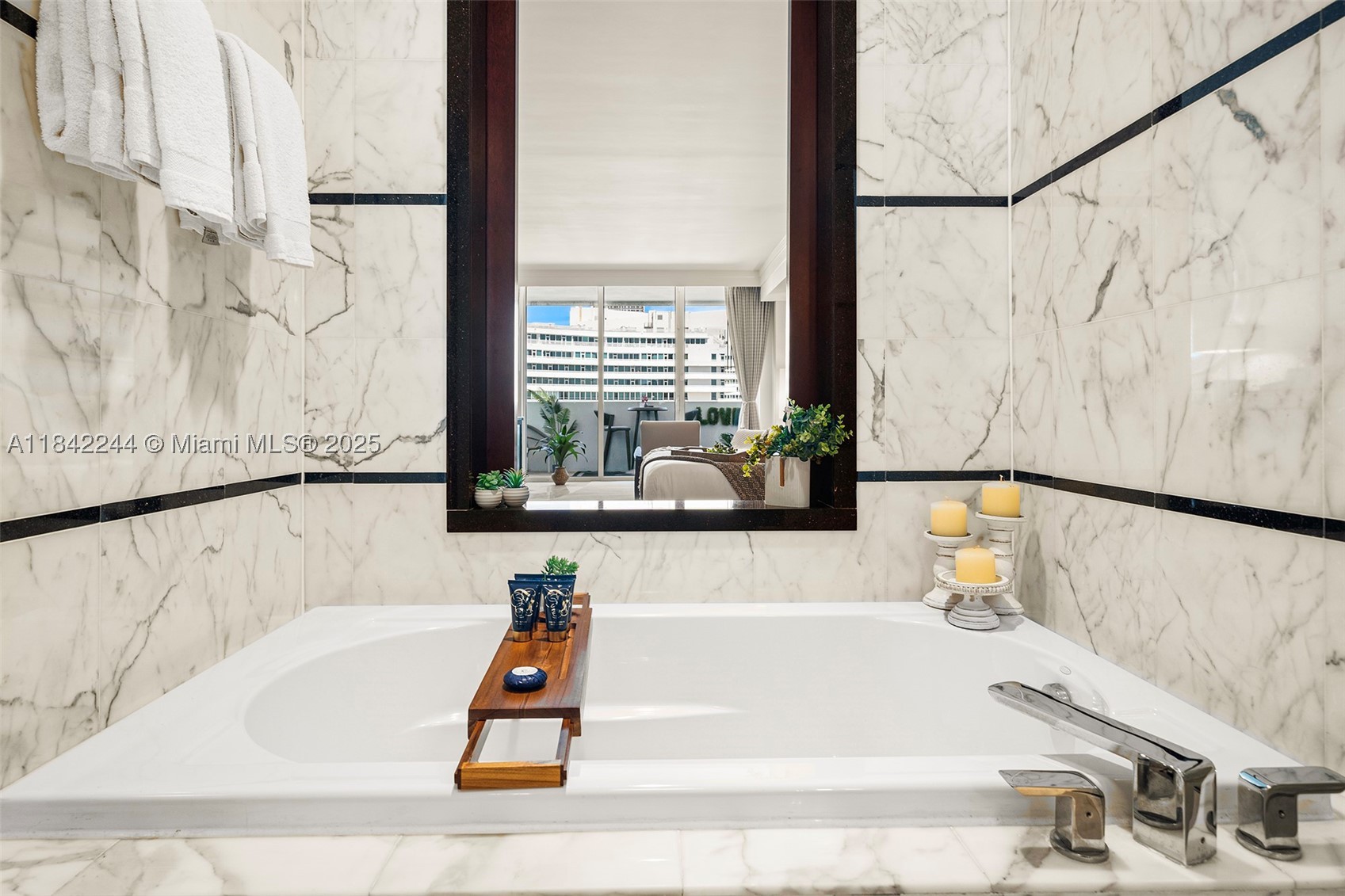 4391 Collins Ave #802, Miami Beach FL 33140