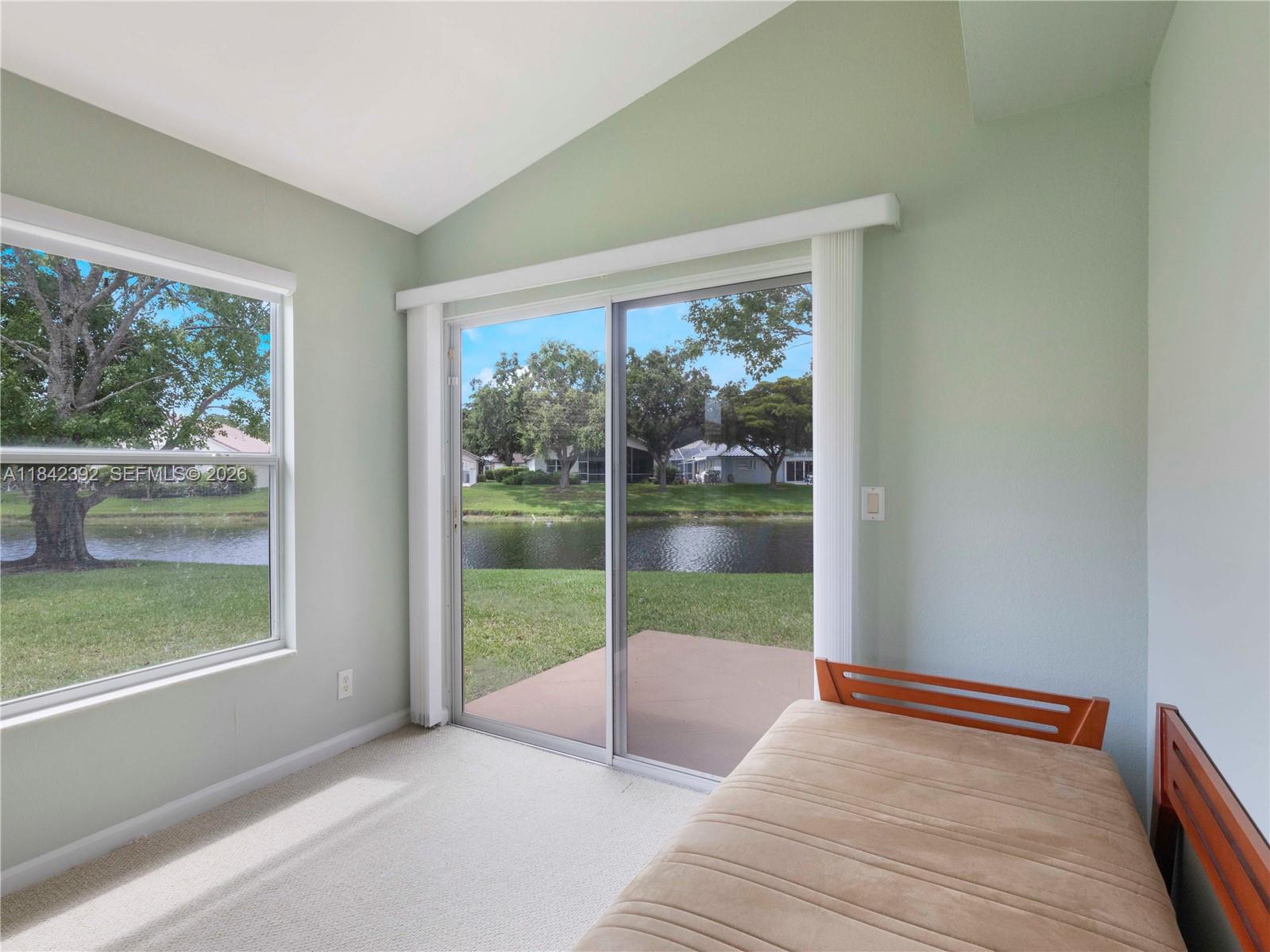 2549 Egret Lake Dr, Green Acres FL 33413