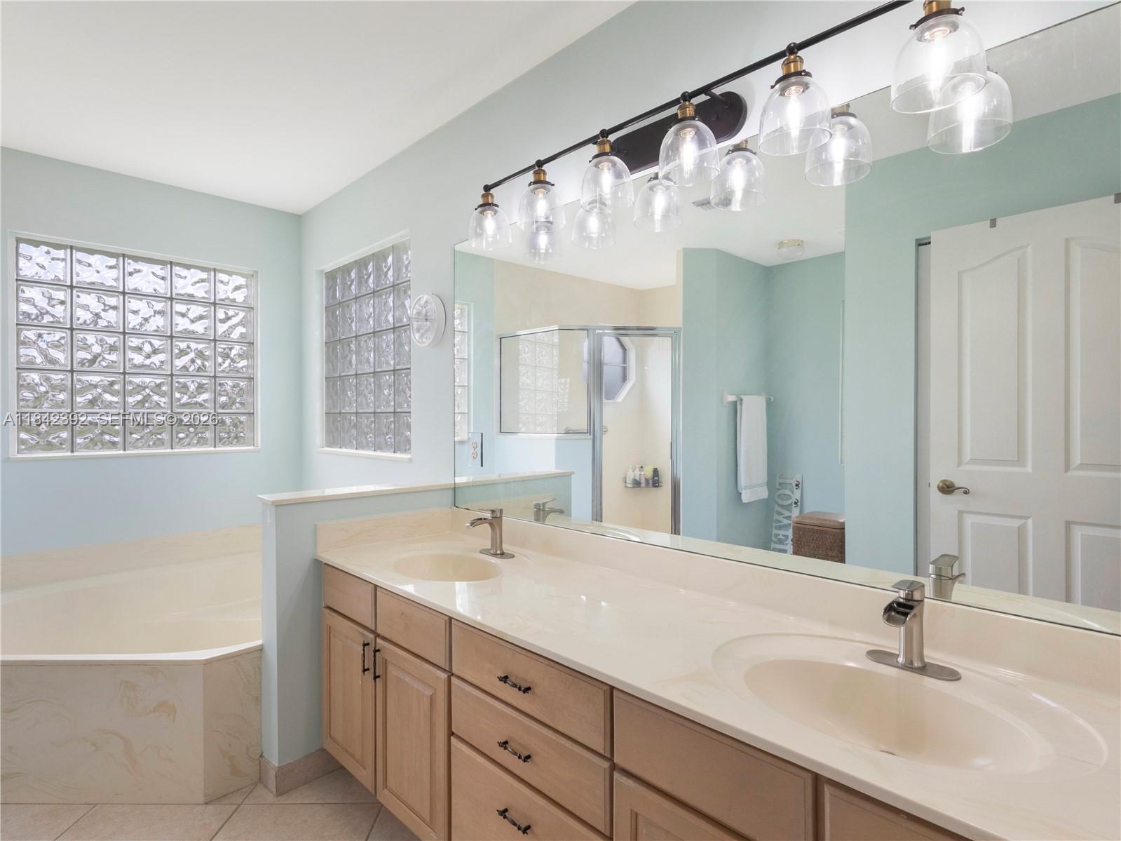 2549 Egret Lake Dr, Green Acres FL 33413