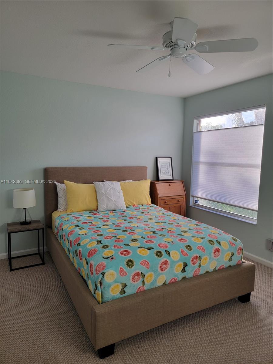 2549 Egret Lake Dr, Green Acres FL 33413