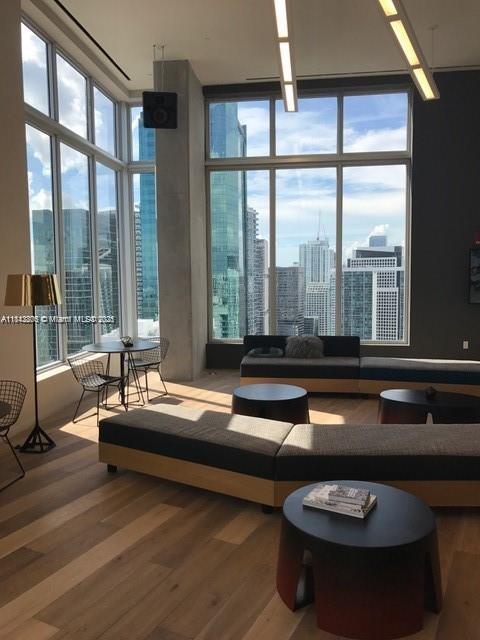 151 SE 1st St #1410, Miami FL 33131