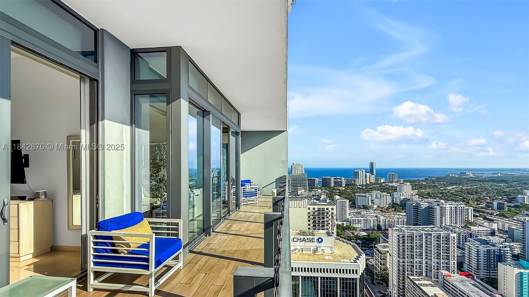 88 SW 7th St #4004, Miami FL 33130