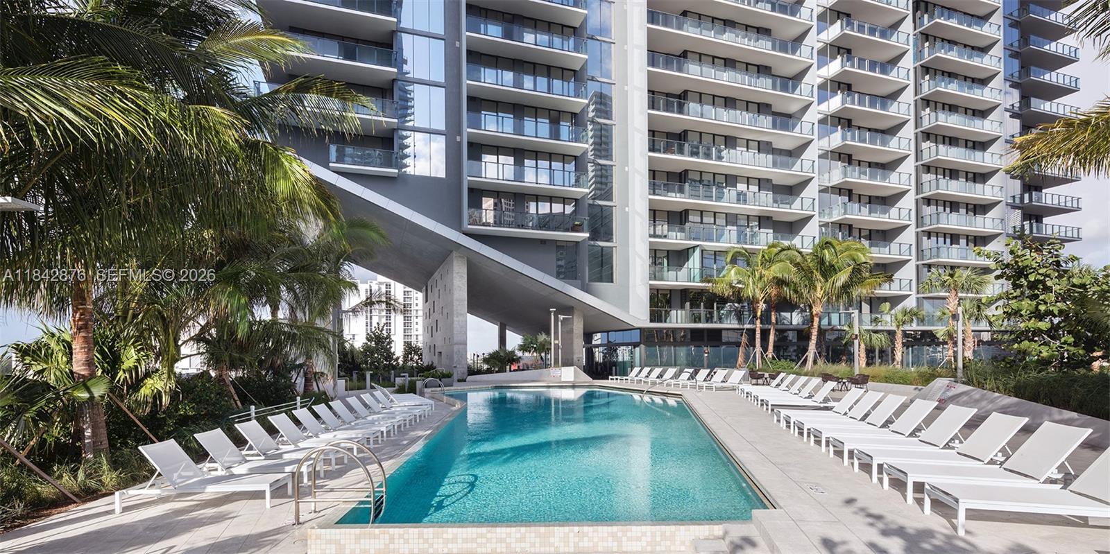 88 SW 7th St #4004, Miami FL 33130