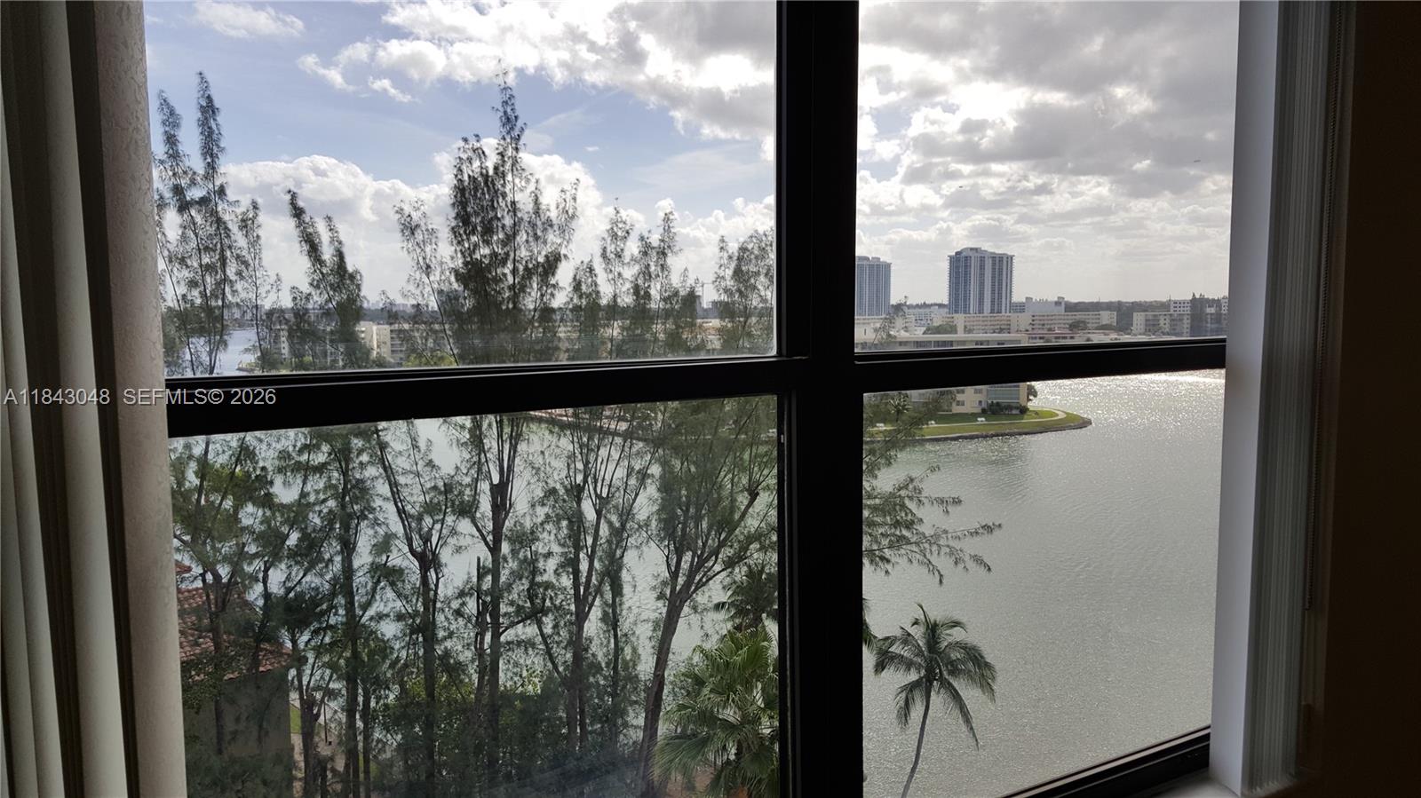 Aventura FL 33160 - A11843048