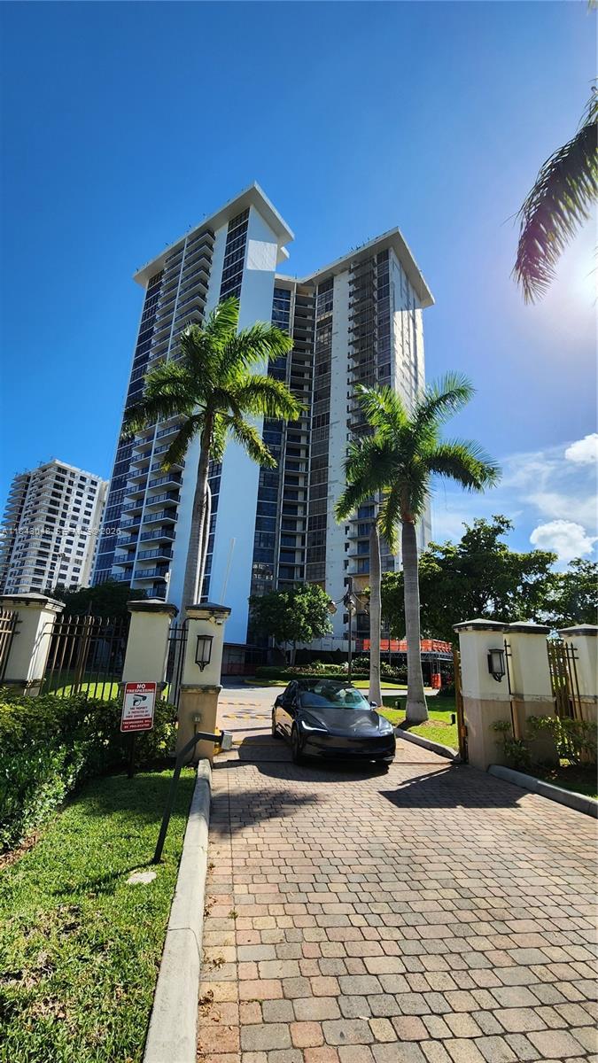 Aventura FL 33160 - A11843048