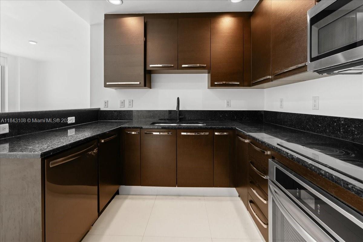3030 NE 188 St #604, Aventura FL 33180