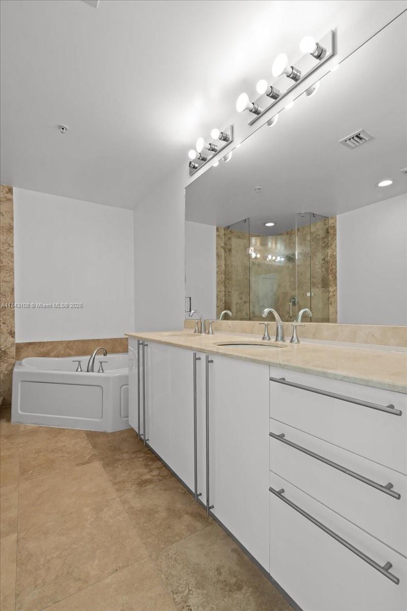 3030 NE 188 St #604, Aventura FL 33180