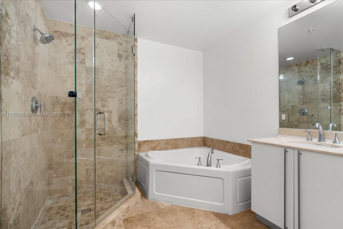 3030 NE 188 St #604, Aventura FL 33180