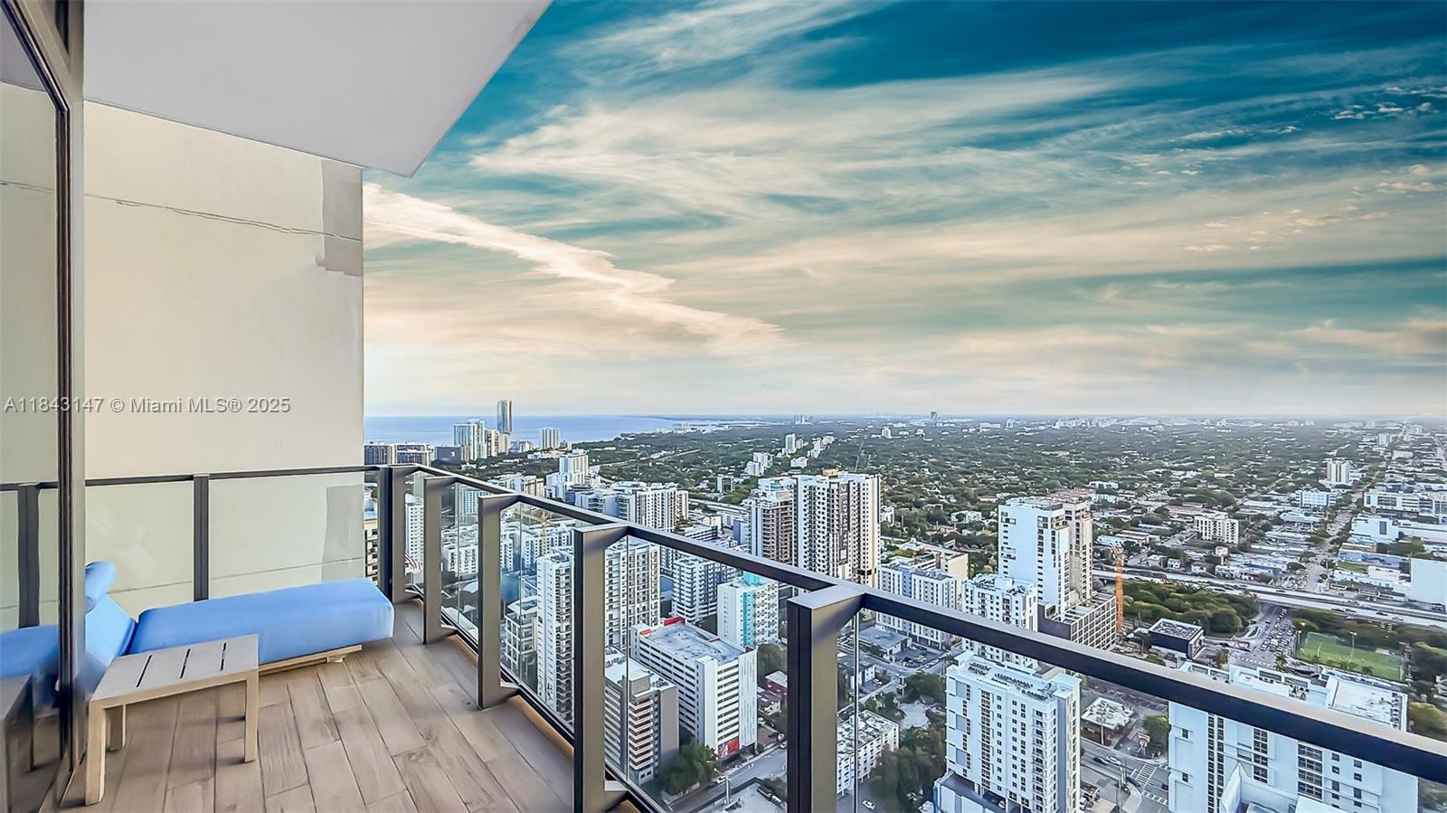 88 SW 7th St #4006, Miami FL 33130