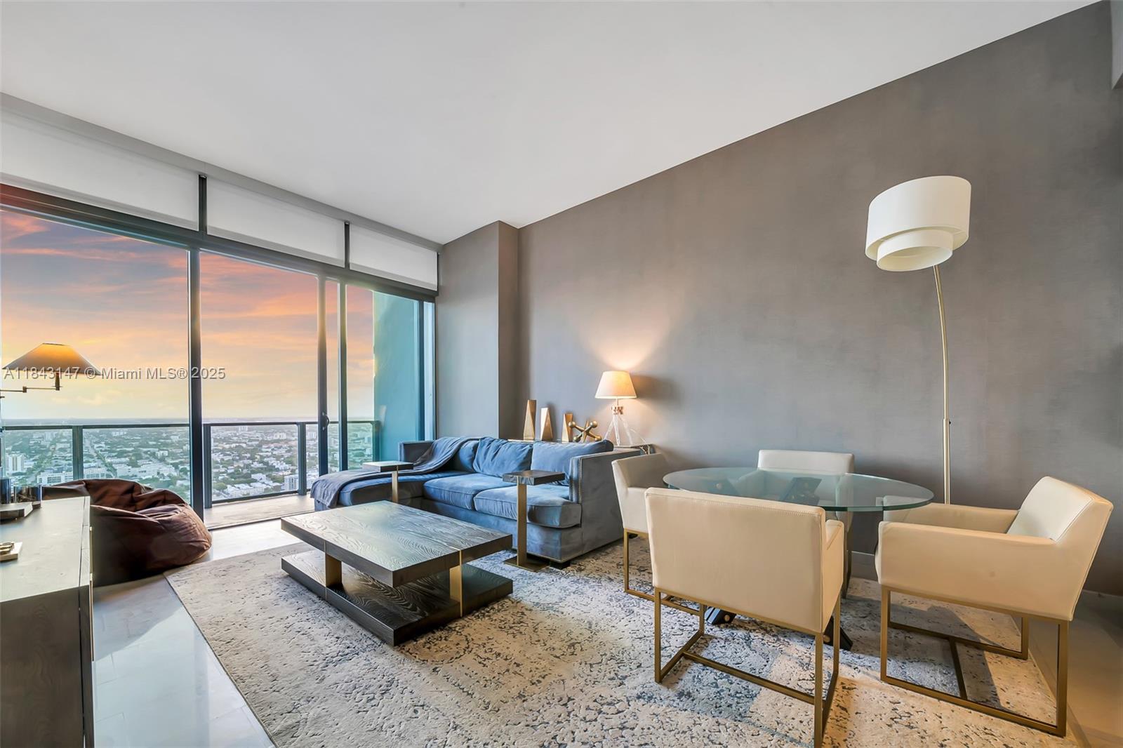 88 SW 7th St #4006, Miami FL 33130