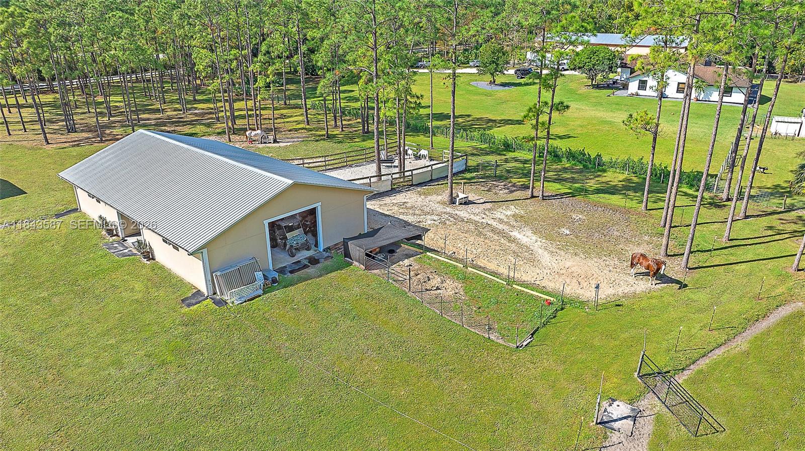 13006 Arrowwood Dr, Palm Beach Gardens FL 33418