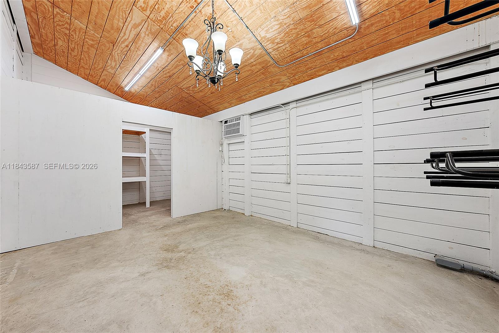 13006 Arrowwood Dr, Palm Beach Gardens FL 33418