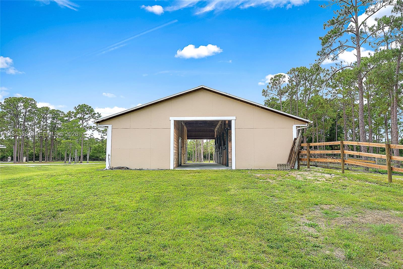 13006 Arrowwood Dr, Palm Beach Gardens FL 33418