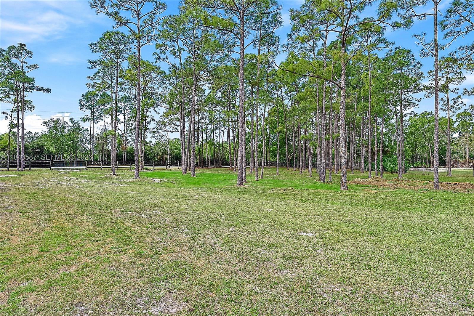 13006 Arrowwood Dr, Palm Beach Gardens FL 33418