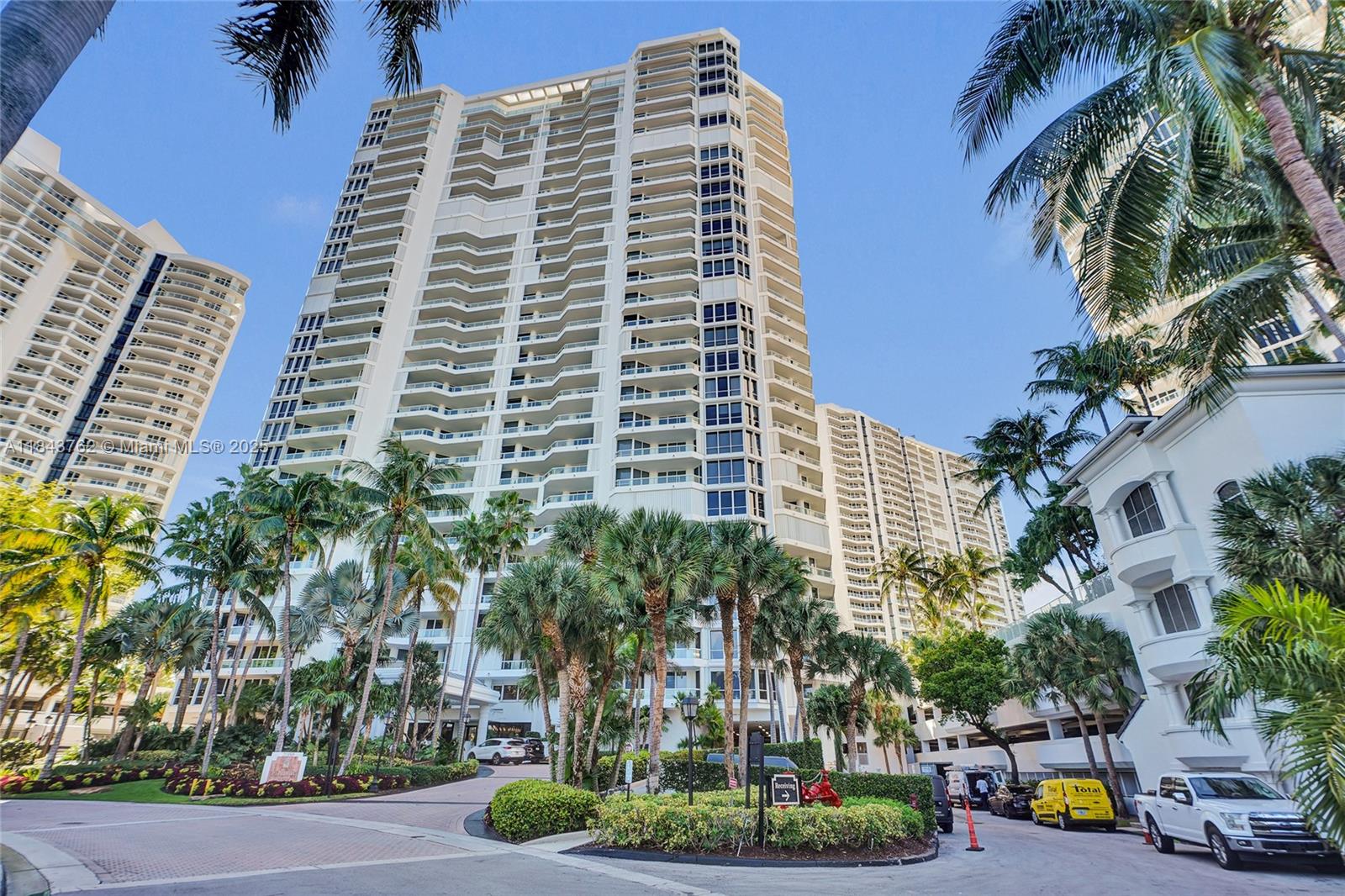 21150 Point Pl #406, Aventura FL 33180