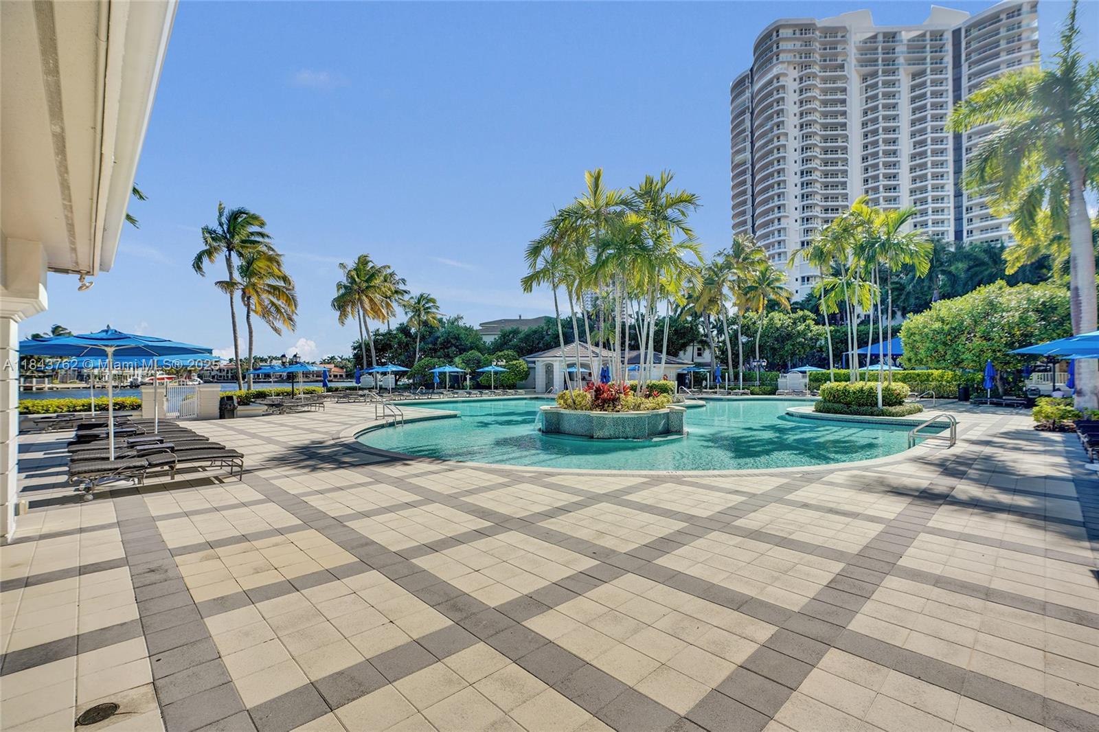 21150 Point Pl #406, Aventura FL 33180