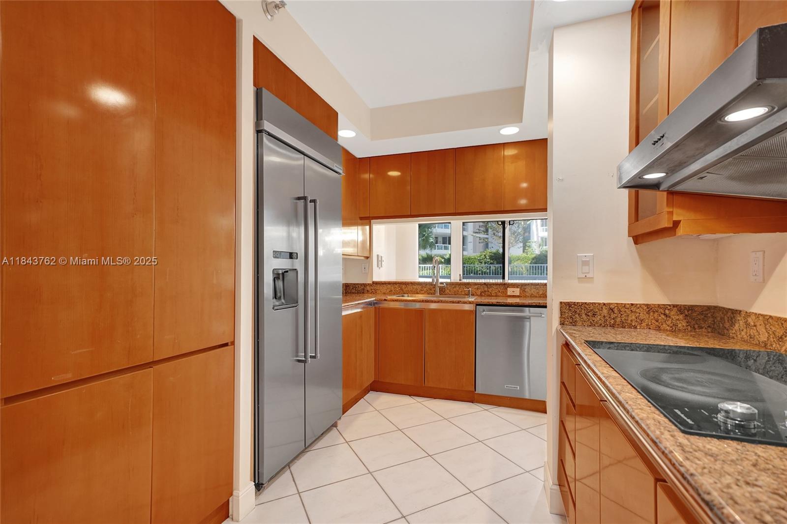 21150 Point Pl #406, Aventura FL 33180