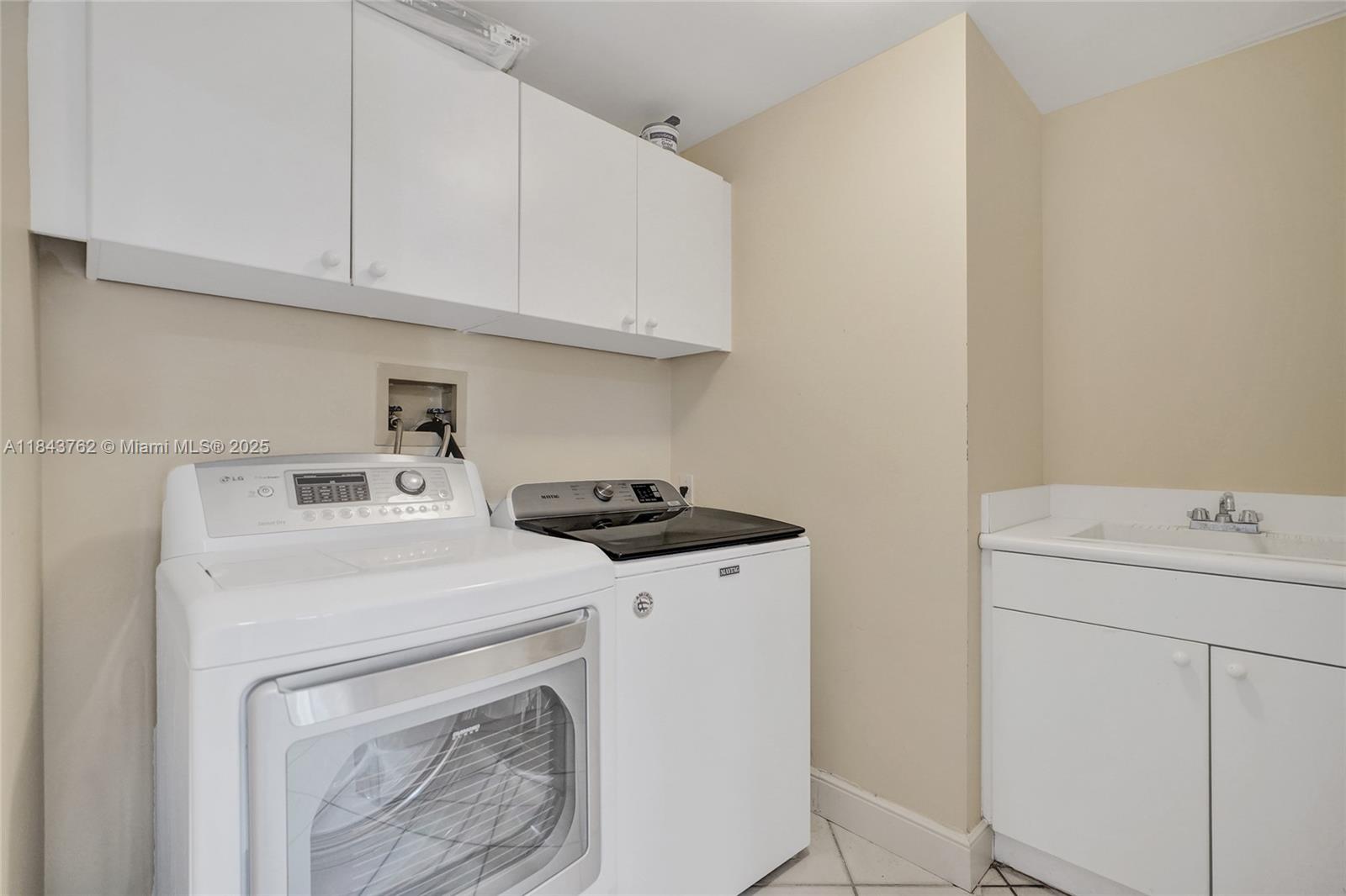21150 Point Pl #406, Aventura FL 33180
