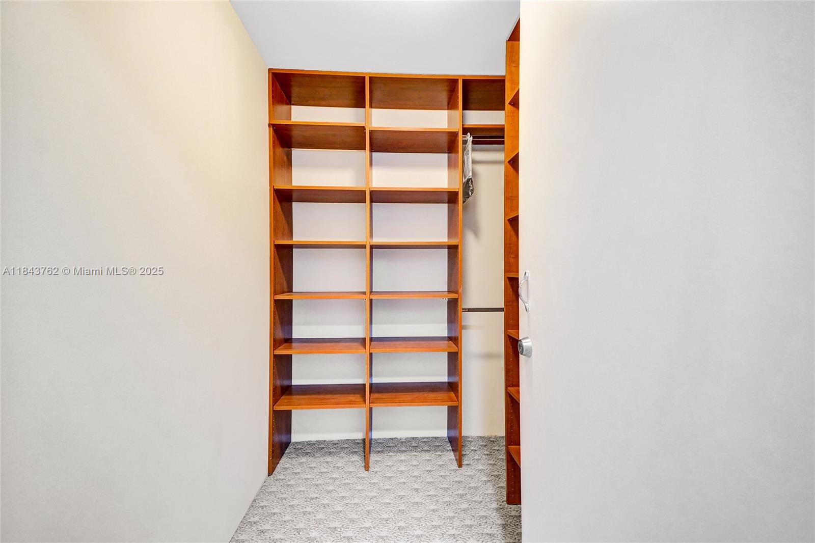 21150 Point Pl #406, Aventura FL 33180
