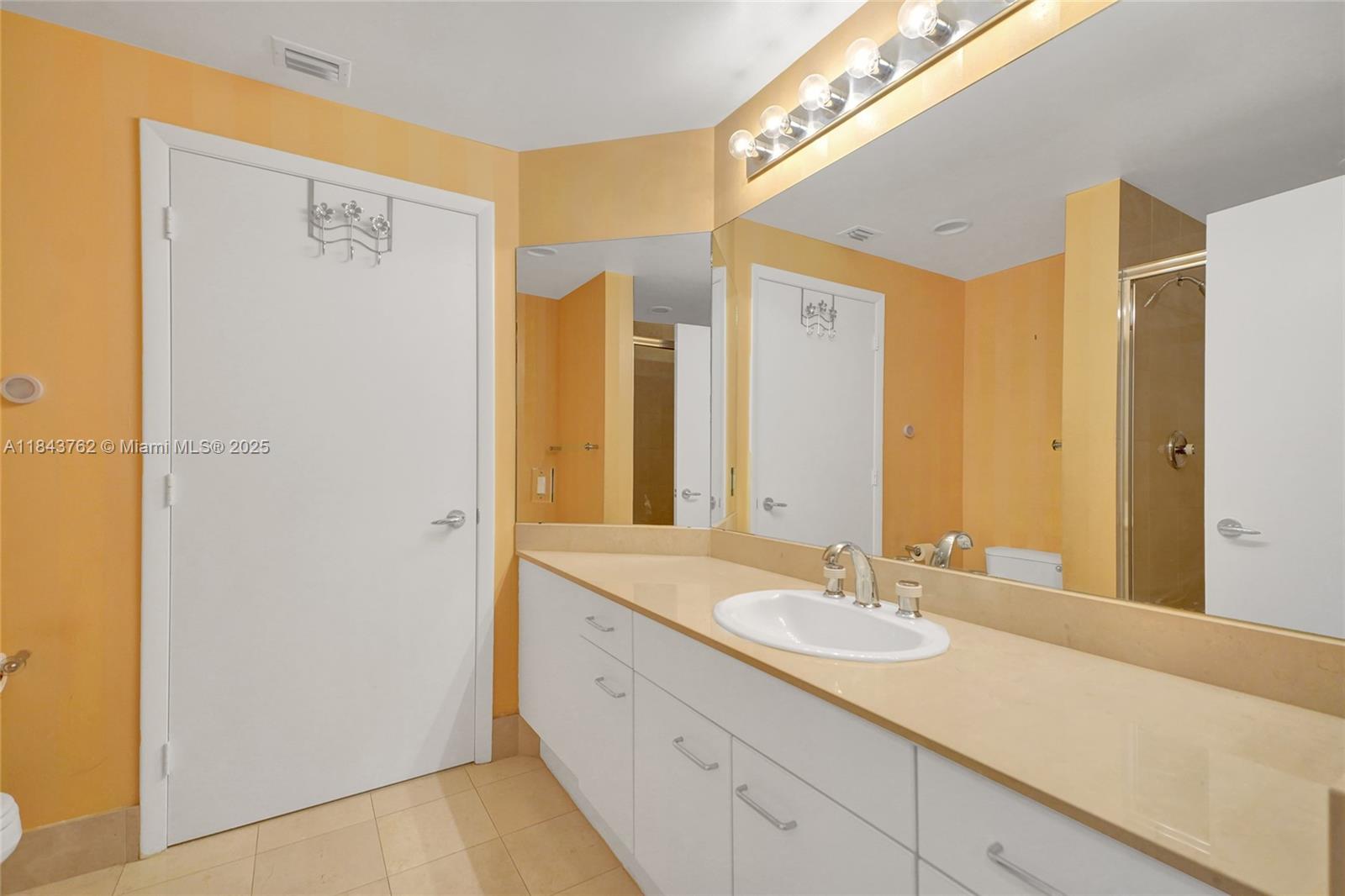 21150 Point Pl #406, Aventura FL 33180