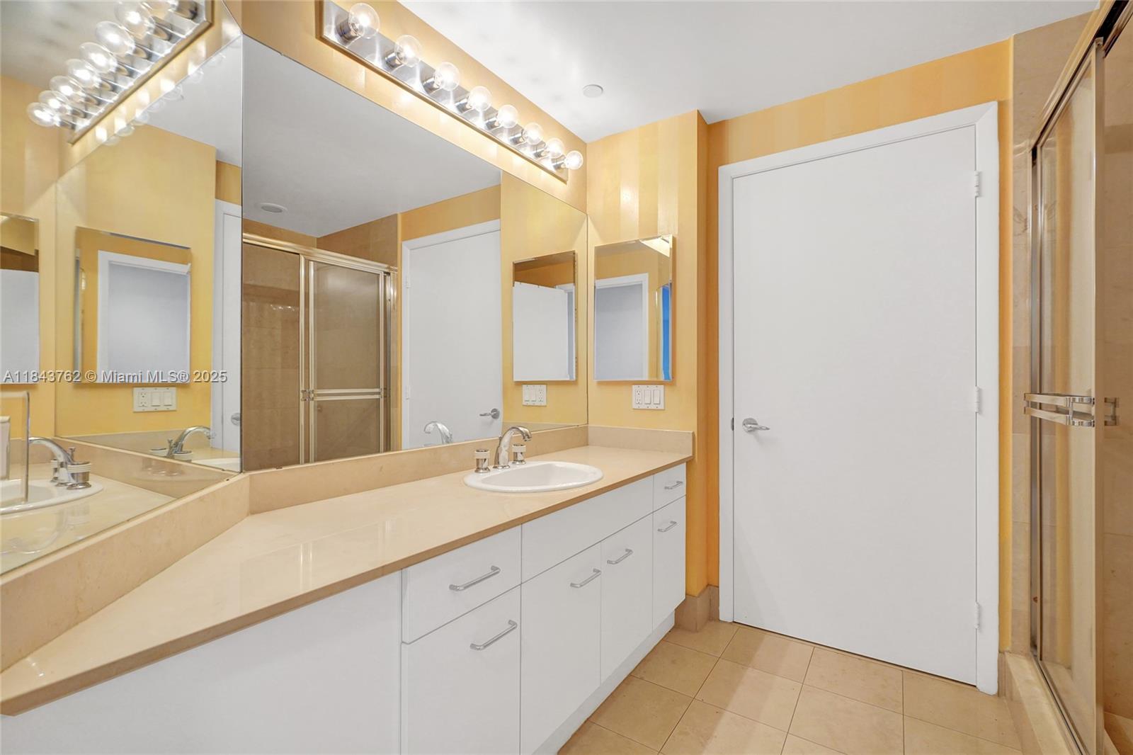 21150 Point Pl #406, Aventura FL 33180