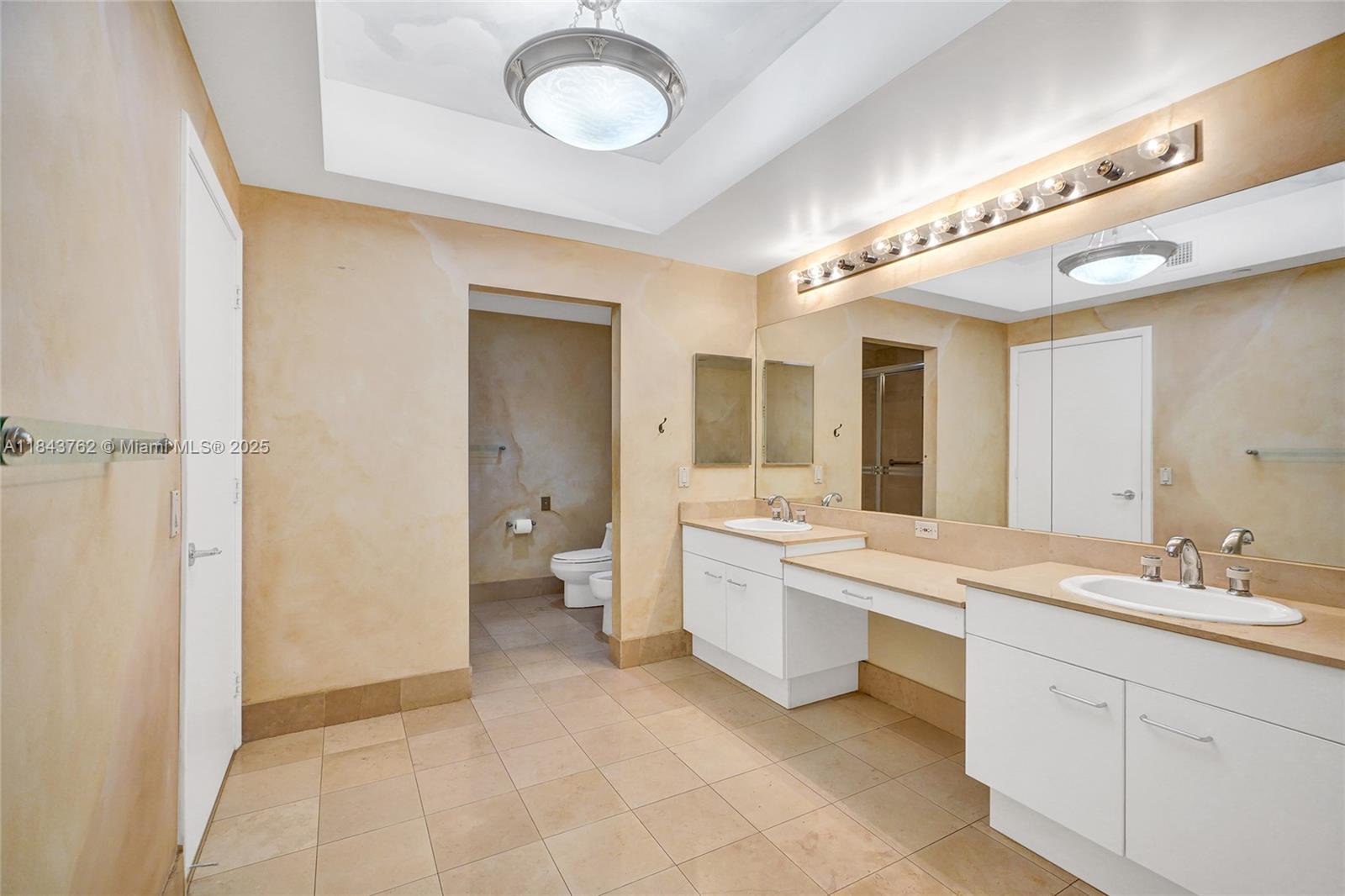 21150 Point Pl #406, Aventura FL 33180