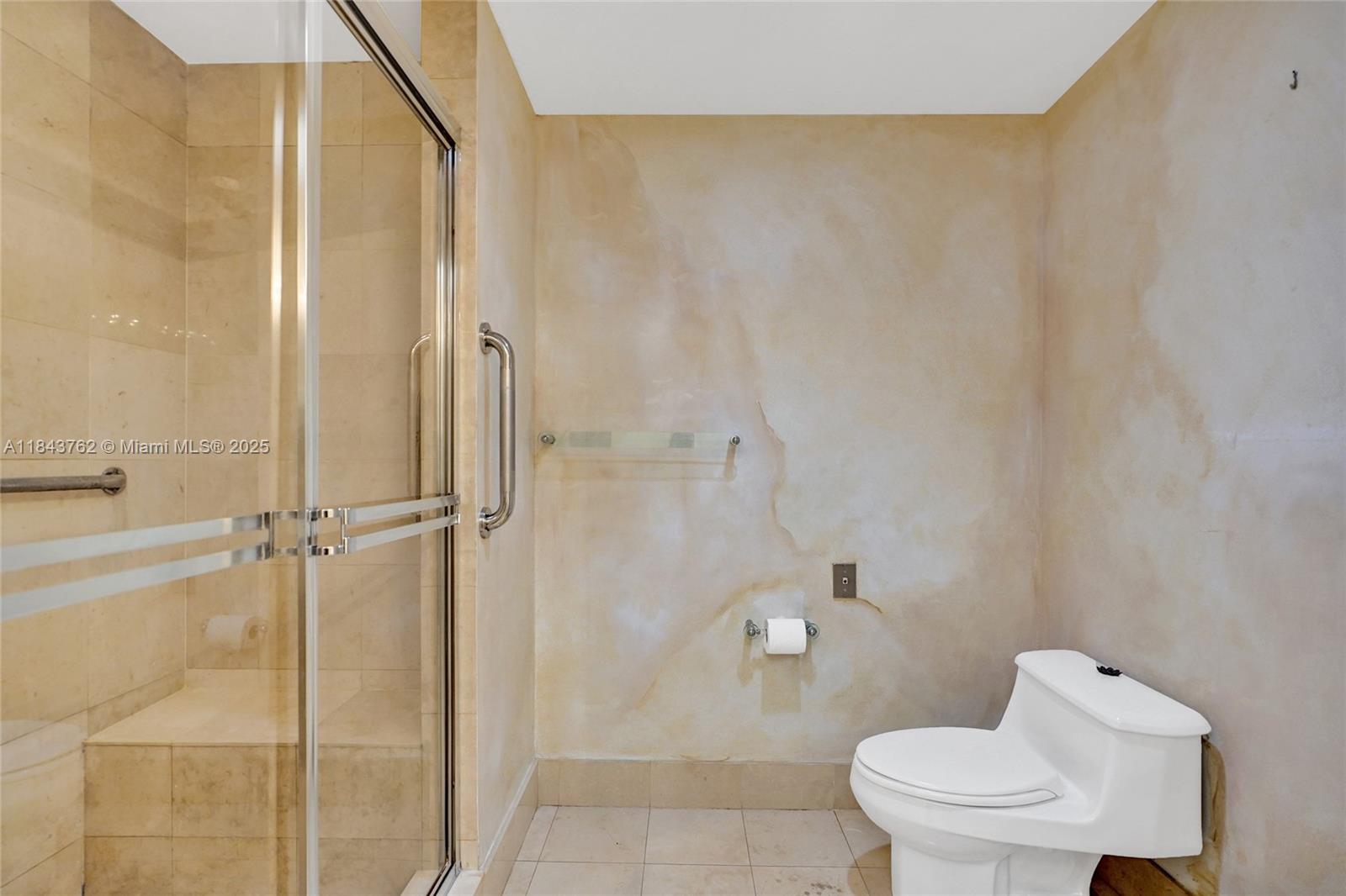 21150 Point Pl #406, Aventura FL 33180