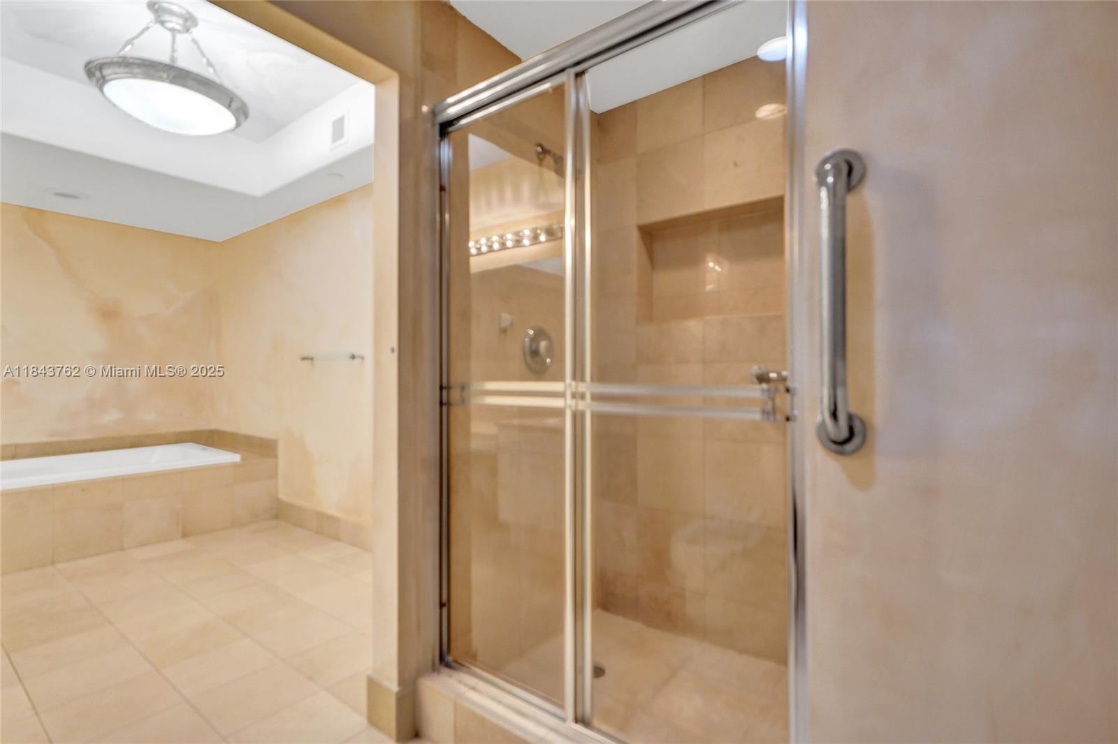 21150 Point Pl #406, Aventura FL 33180