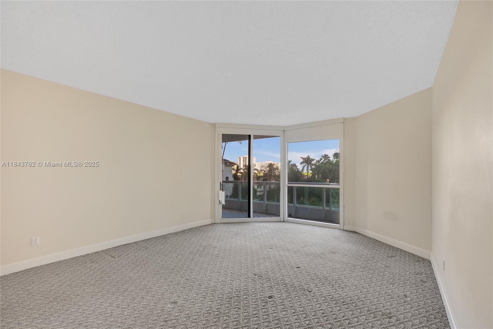 21150 Point Pl #406, Aventura FL 33180