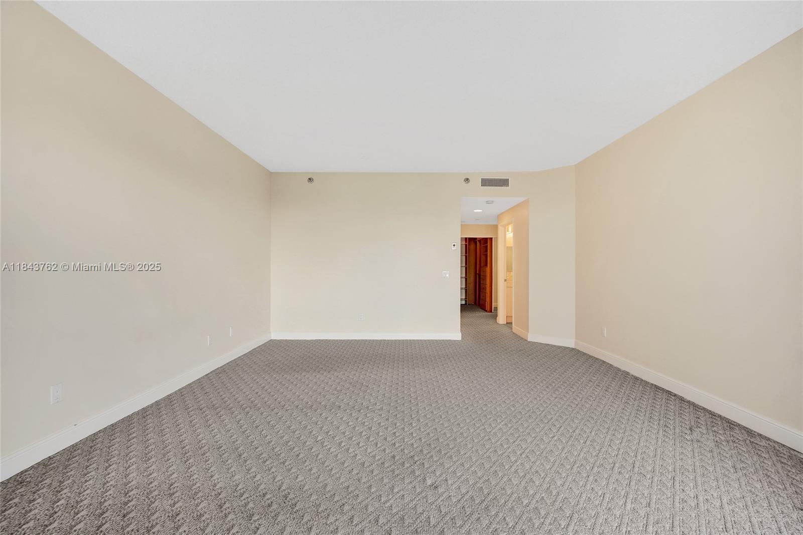 21150 Point Pl #406, Aventura FL 33180