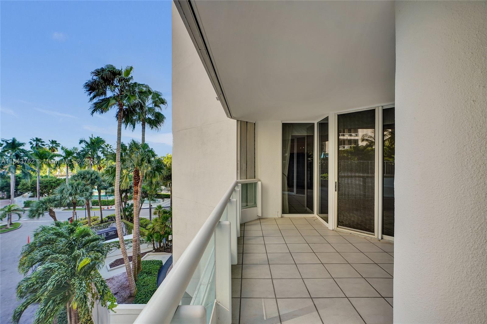 21150 Point Pl #406, Aventura FL 33180