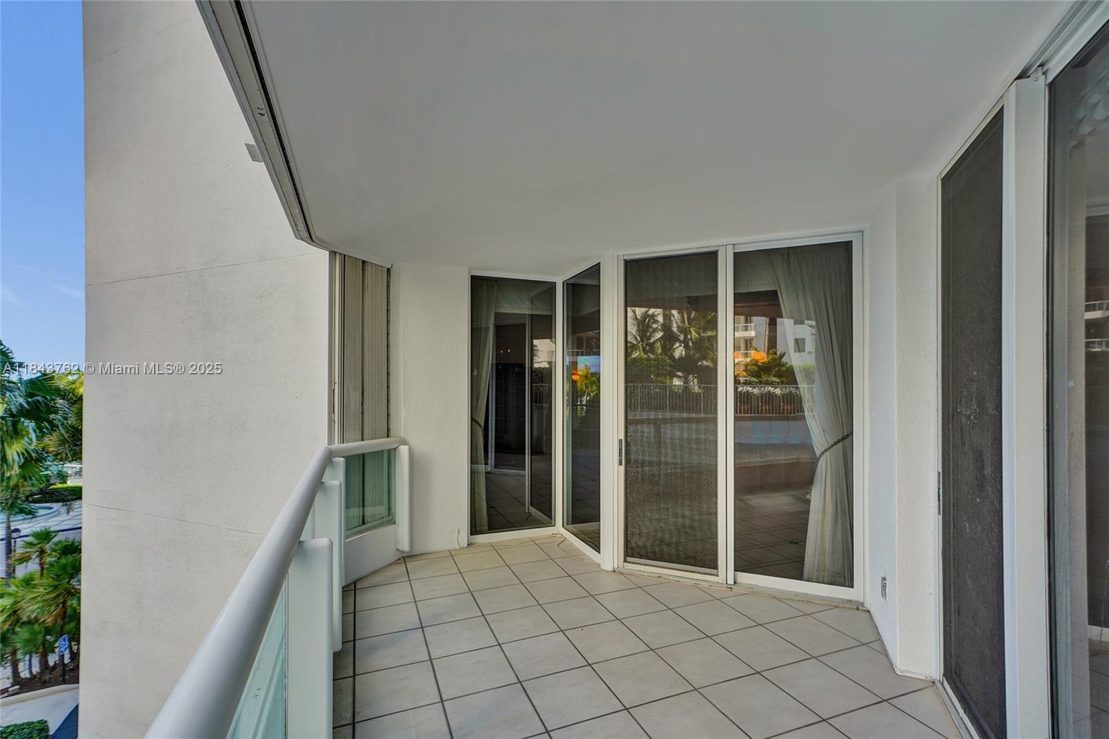21150 Point Pl #406, Aventura FL 33180