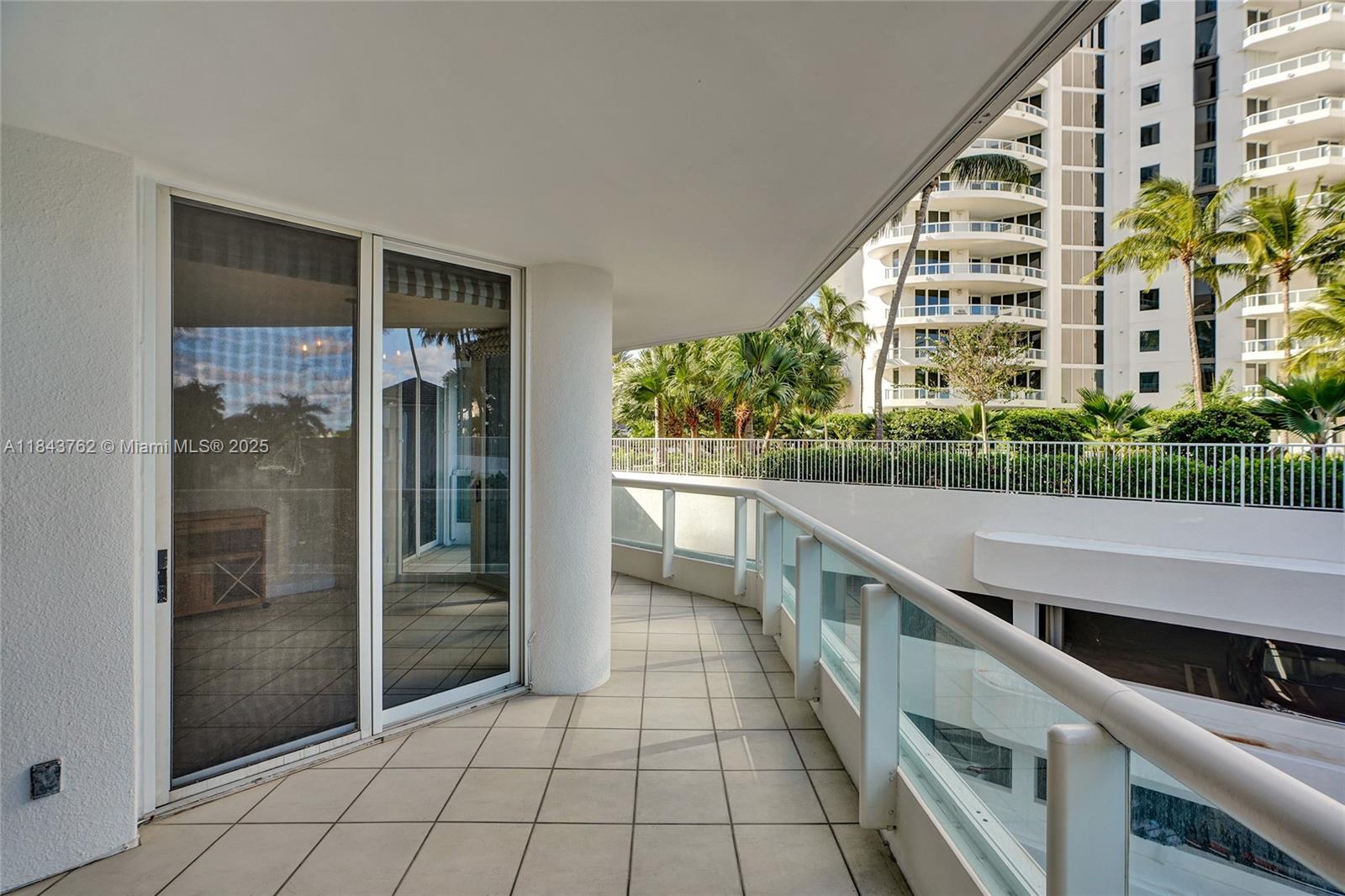 21150 Point Pl #406, Aventura FL 33180