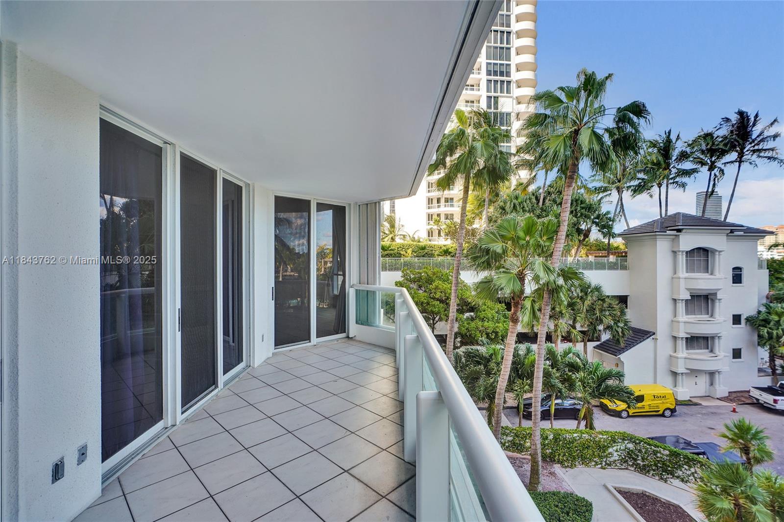 21150 Point Pl #406, Aventura FL 33180