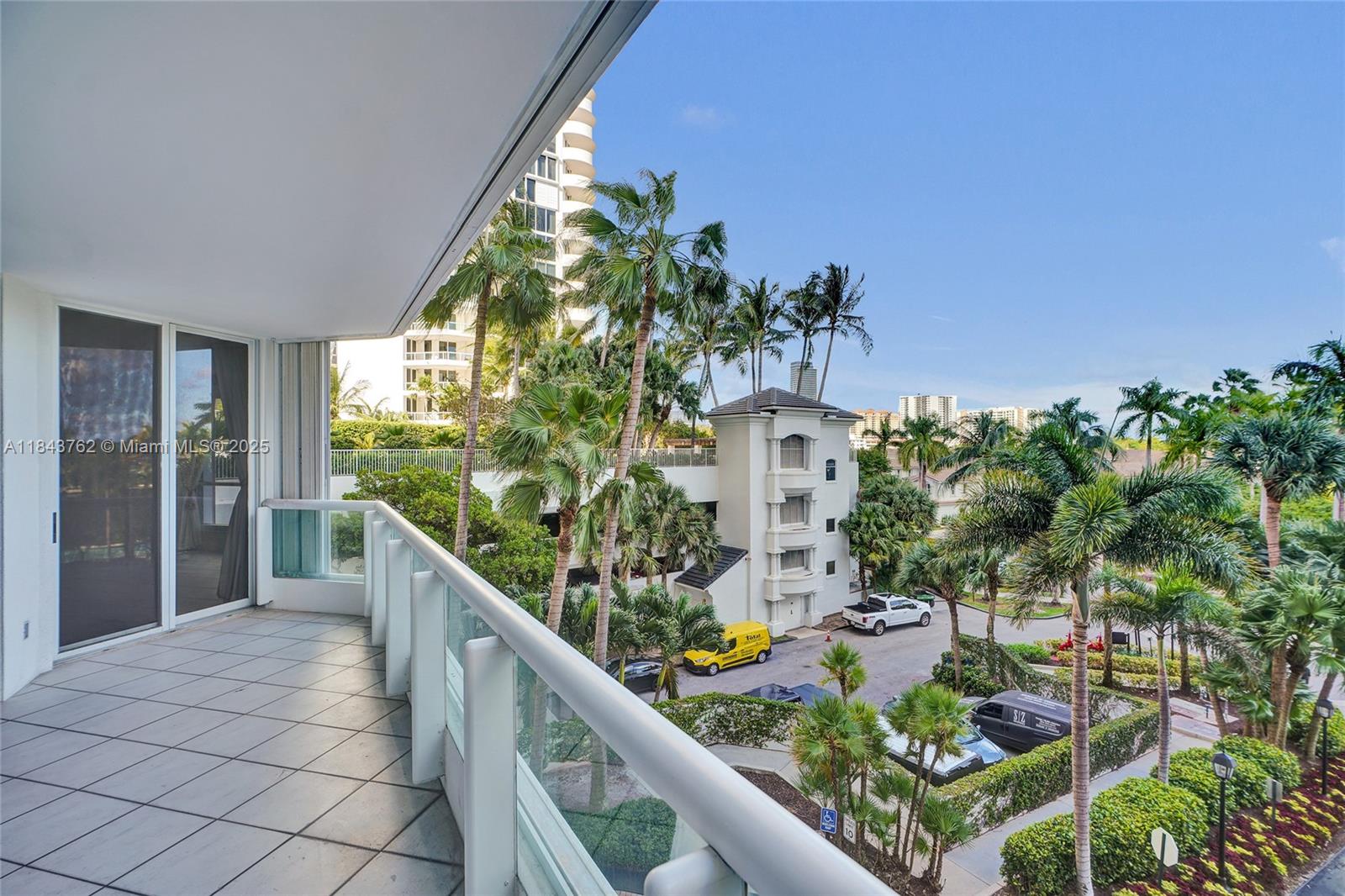 21150 Point Pl #406, Aventura FL 33180