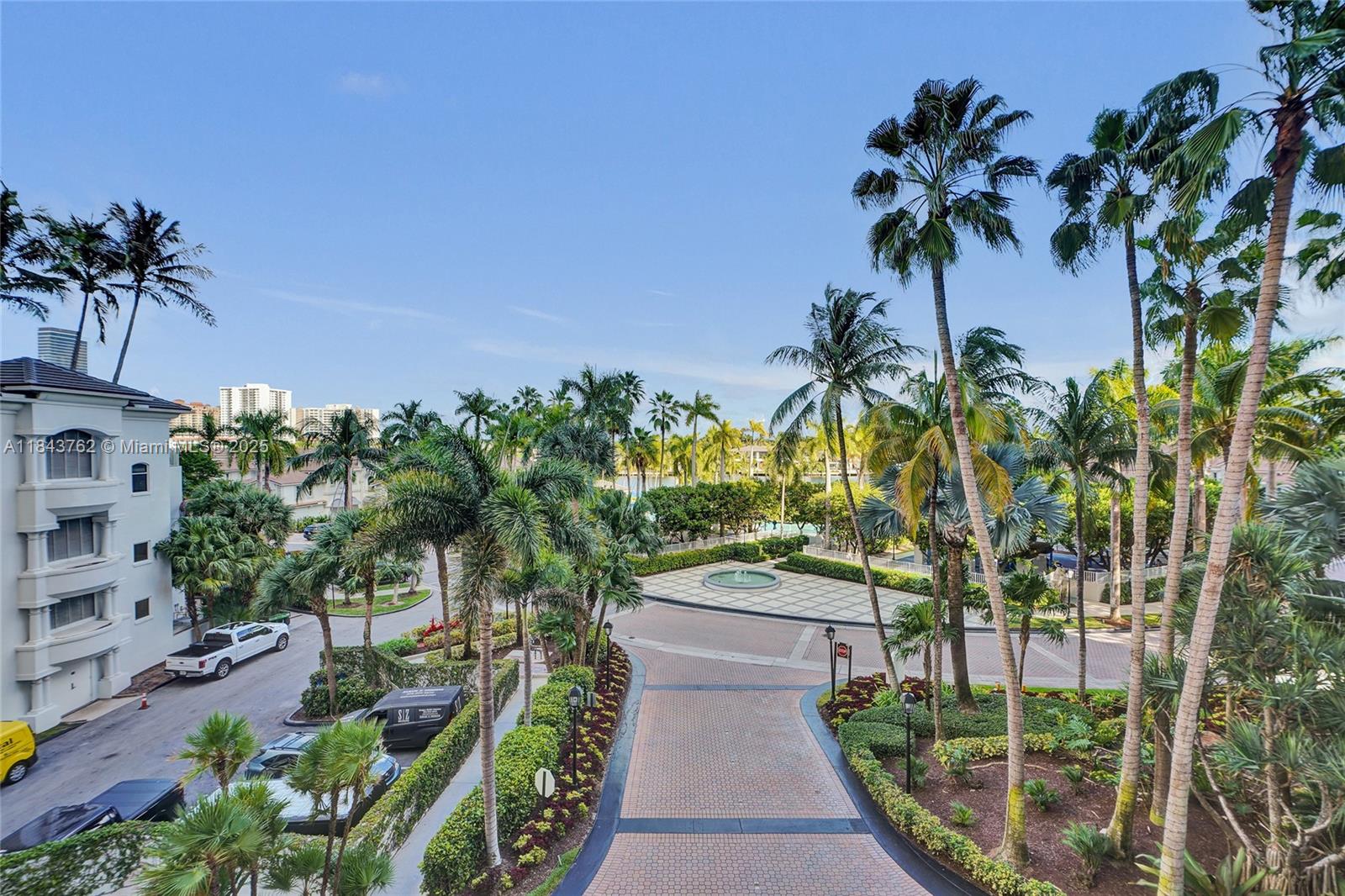 21150 Point Pl #406, Aventura FL 33180