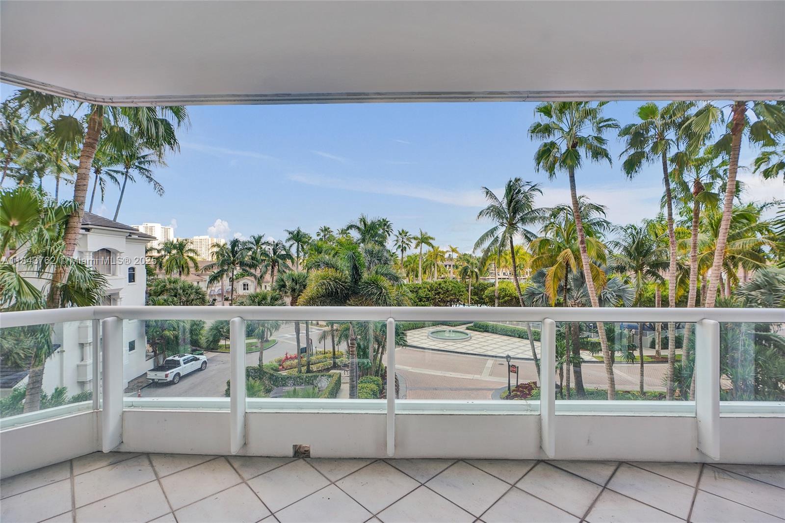 21150 Point Pl #406, Aventura FL 33180