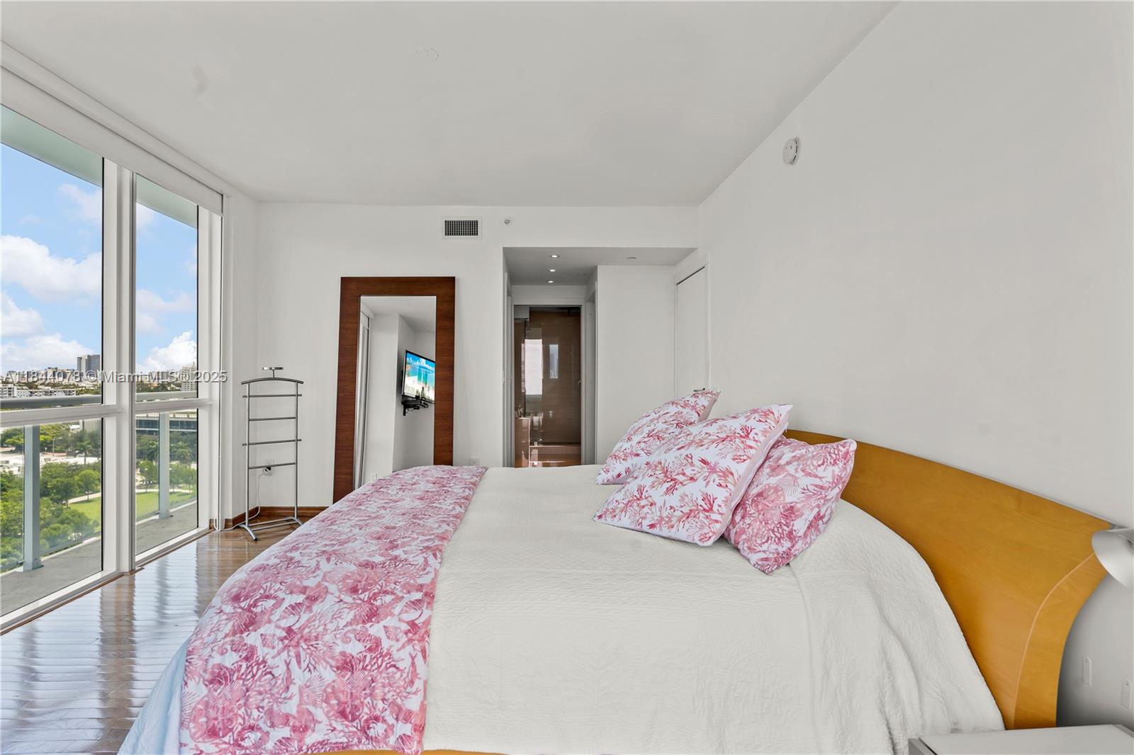 520 West Ave #1105, Miami Beach FL 33139