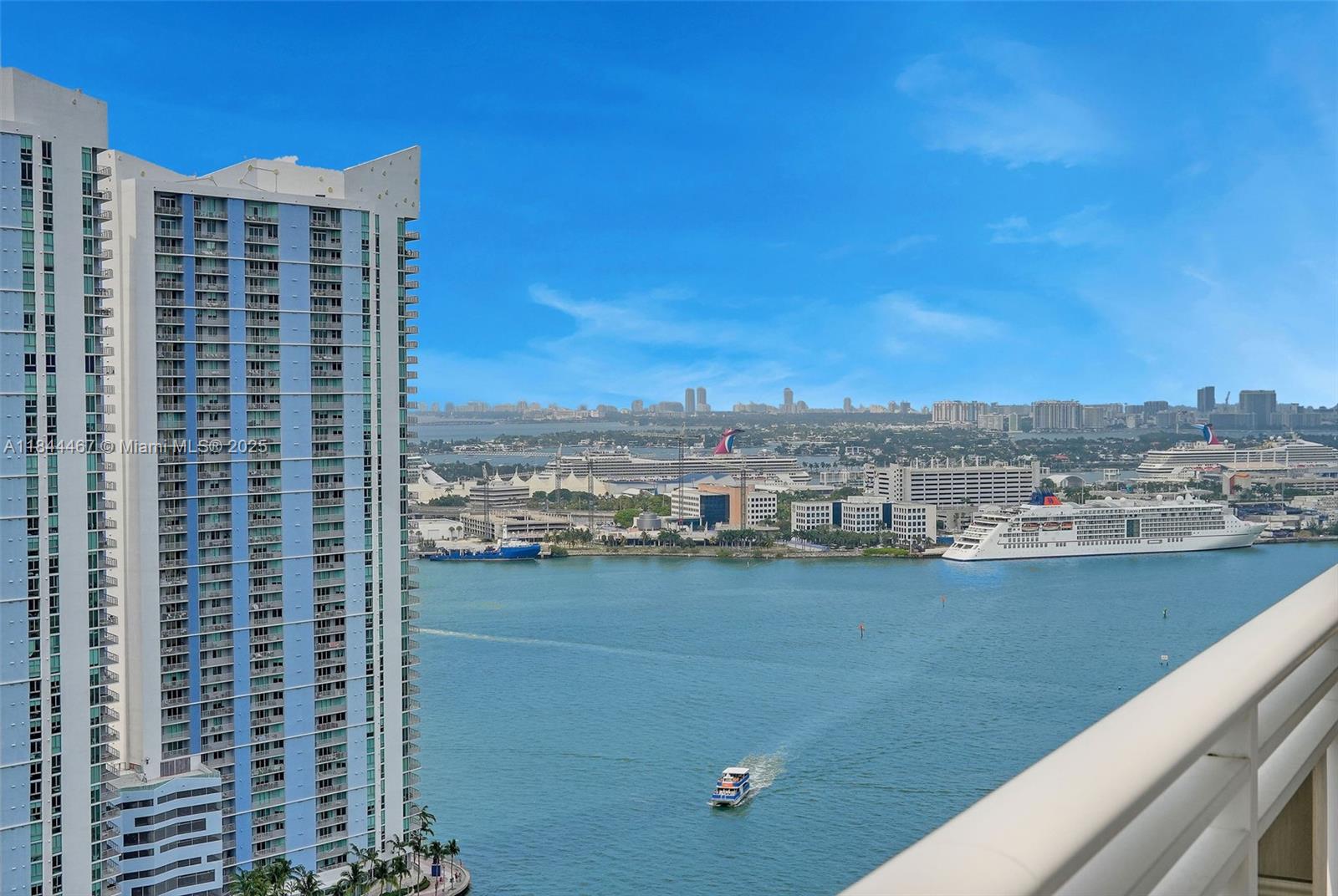 901 Brickell Key Blvd #3204, Miami FL 33131