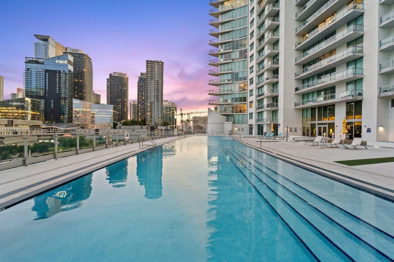 92 SW 3rd St #905, Miami FL 33130