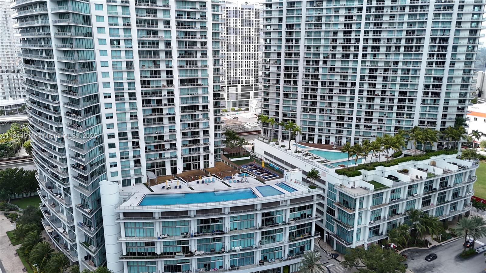 92 SW 3rd St #905, Miami FL 33130